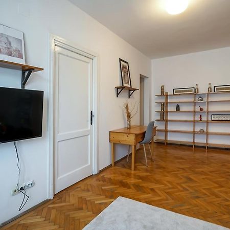 Apartament Universitate - Centrul Vechi Apartman Bukarest Kültér fotó