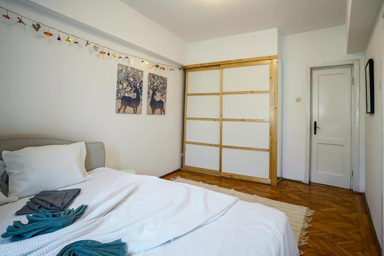 Apartament Universitate - Centrul Vechi Apartman Bukarest Kültér fotó